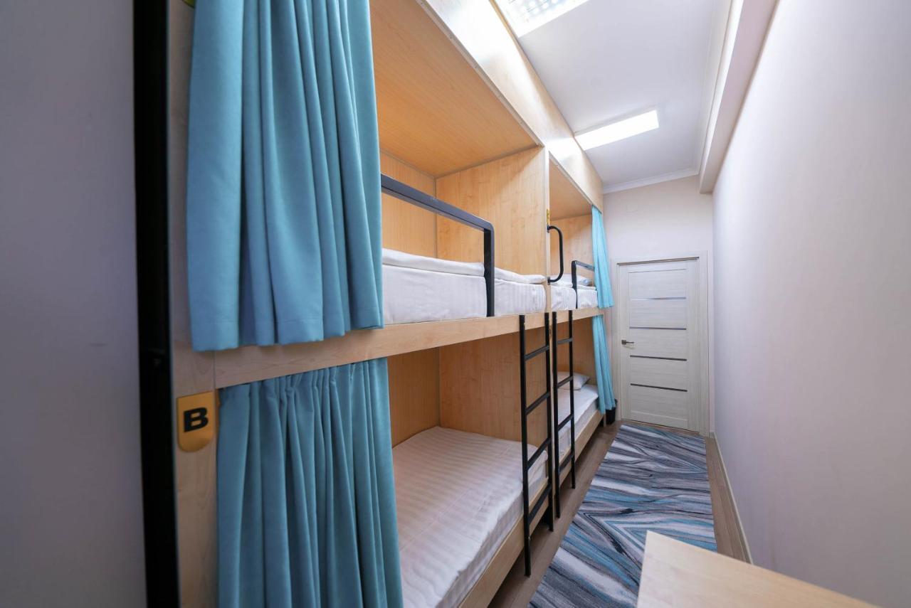 Kaganat Hostel 比什凯克 外观 照片