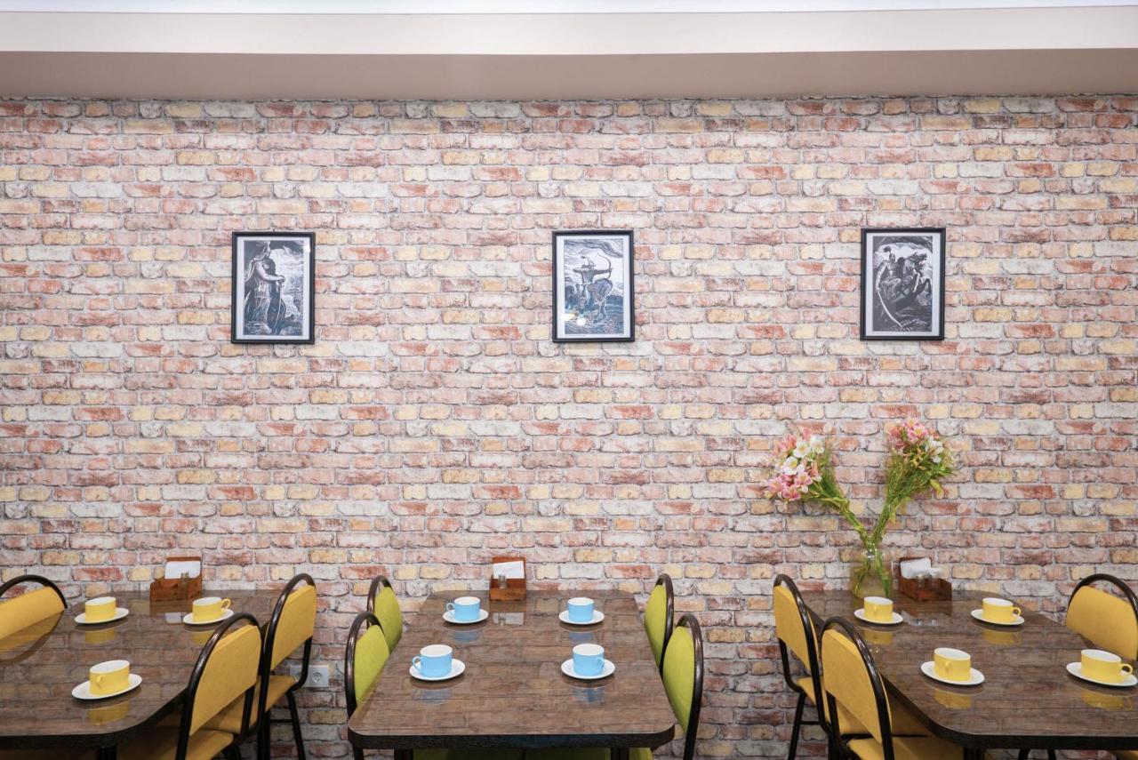 Kaganat Hostel 比什凯克 外观 照片